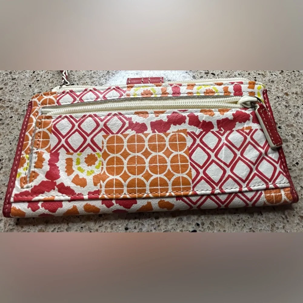 Vintage Fossil Red and Orange Geometric Wallet.. “what vintage are you” Y2K